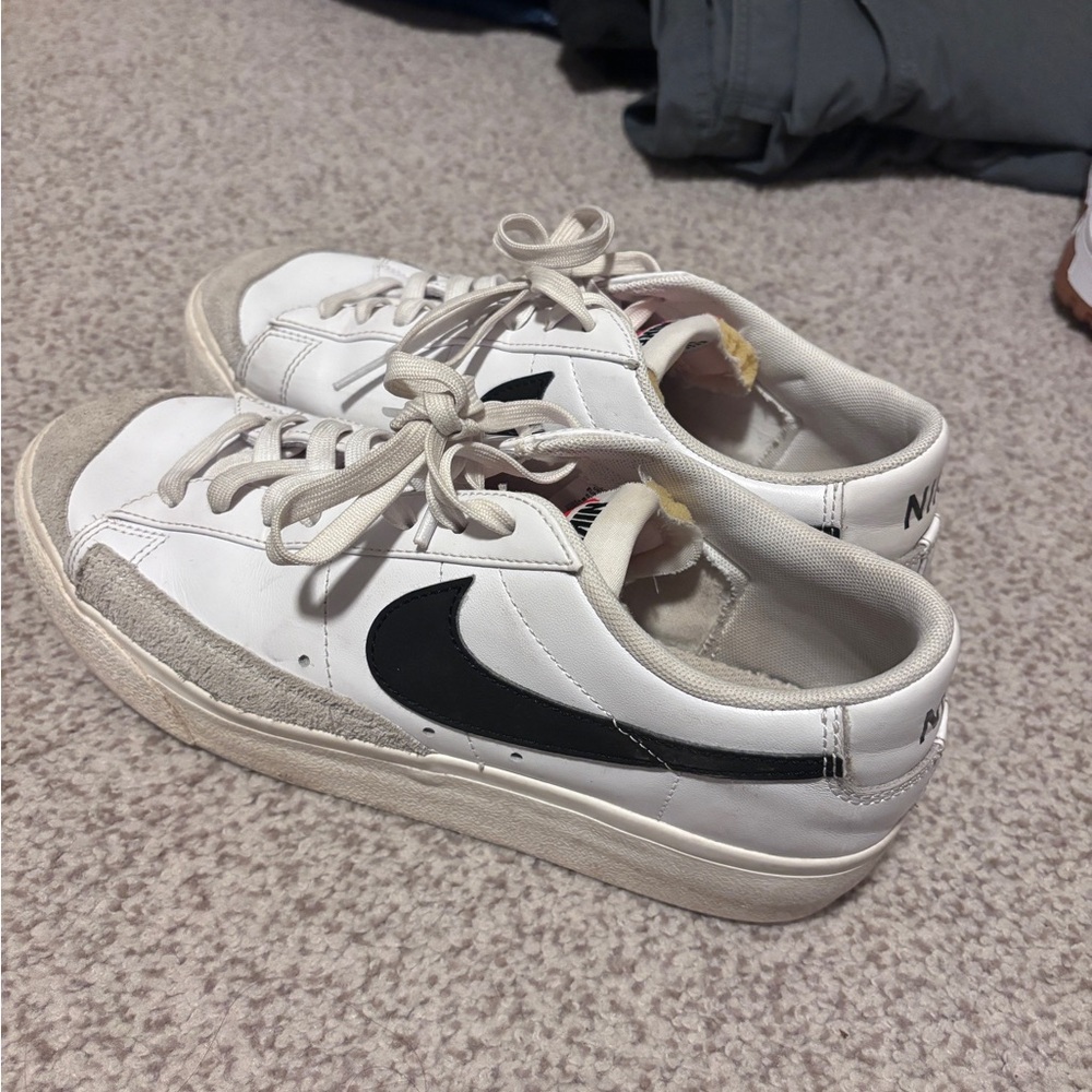 Nike Platform Lowtop Blazers